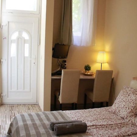 Budget apartment Boedapest Buitenkant foto