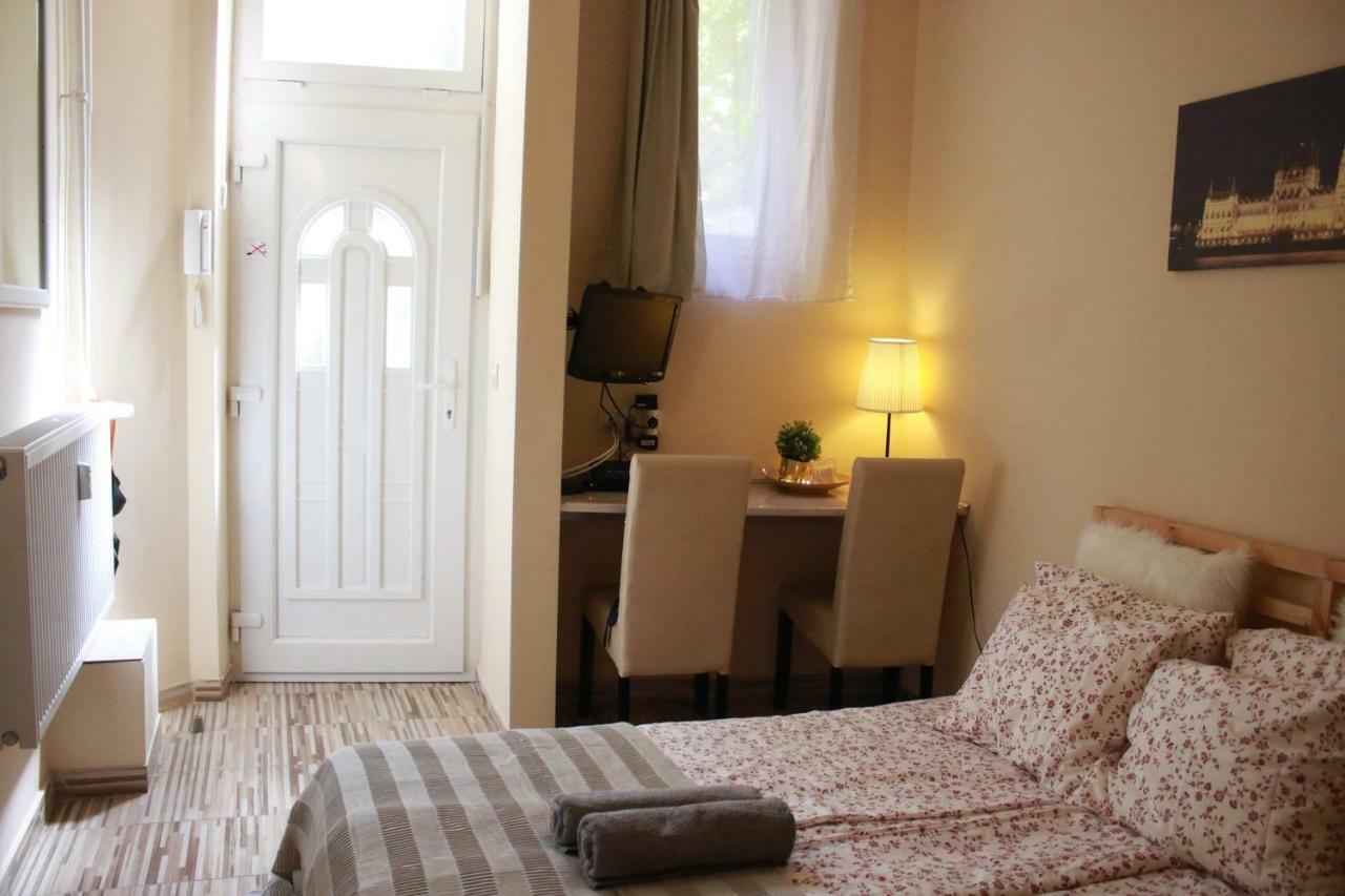 Budget apartment Boedapest Buitenkant foto